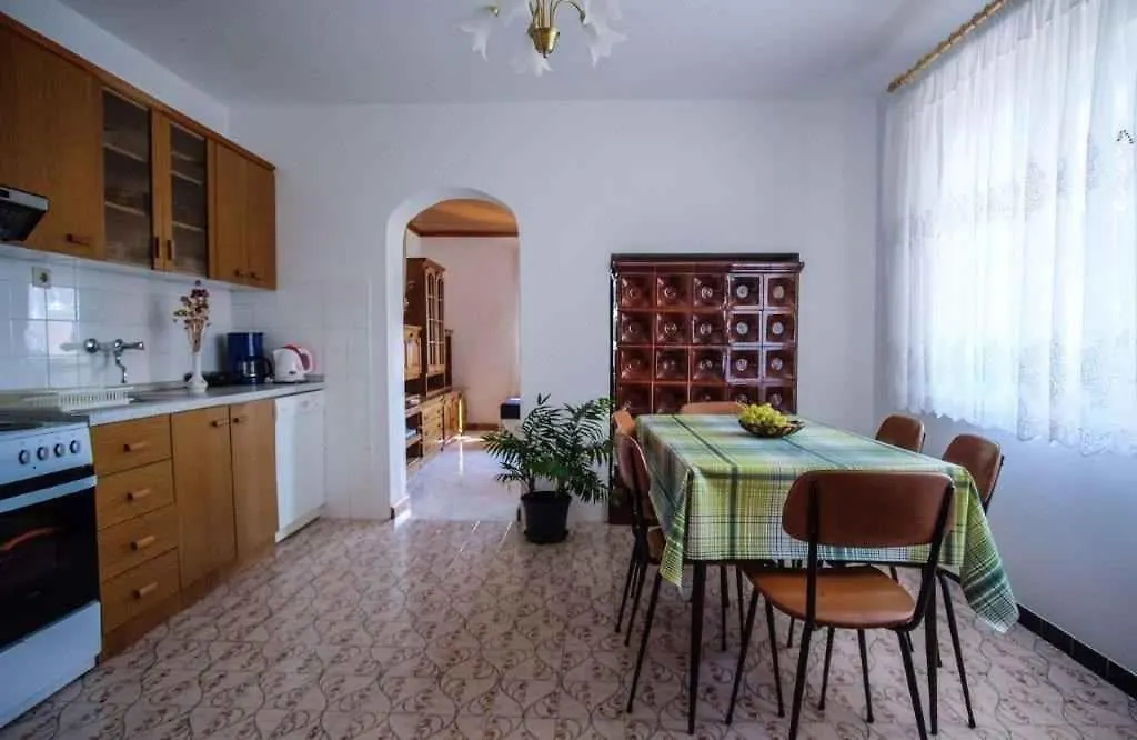 Apartment In Barbat/Insel Rab 16122 Barbat na Rabu